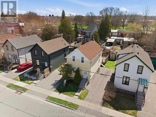 115 BANTING AVENUE  Oshawa (Central), ON L1H 2M5