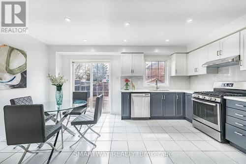 36 Native Landing, Brampton, ON - Indoor Photo Showing Kitchen With Upgraded Kitchen