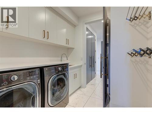3961 Beachview Drive E, West Kelowna, BC - Indoor Photo Showing Laundry Room