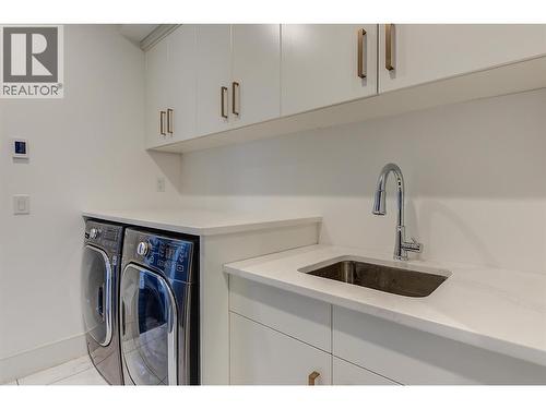 3961 Beachview Drive E, West Kelowna, BC - Indoor Photo Showing Laundry Room