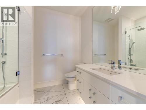 3961 Beachview Drive E, West Kelowna, BC - Indoor Photo Showing Bathroom