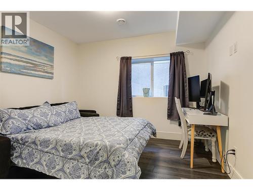 3961 Beachview Drive E, West Kelowna, BC - Indoor Photo Showing Bedroom