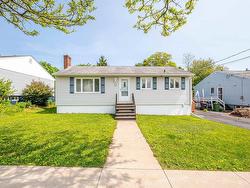 22 Moira Street  Dartmouth, NS B3A 3K7