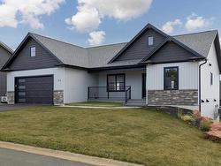 54 Alice Avenue  Charlottetown, PE C1C 0V4