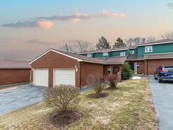 40 Braemount Drive  Clayton Park, NS B3M 3P3