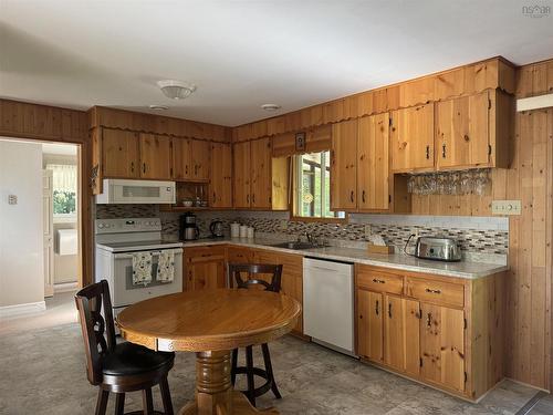 590 Gilberts Lane, Maplewood, NS 