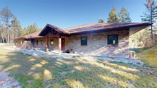 4427 Ferguson Road, Mayook, BC - Outdoor