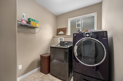 2007 Saddleback Drive, Kamloops, BC - Indoor Photo Showing Laundry Room