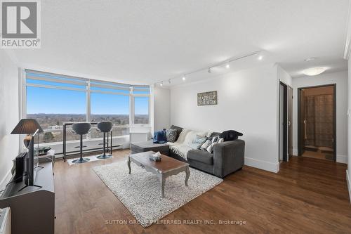 1615 - 45 POND MILLS ROAD  London South (South J), ON N5Z 4W5