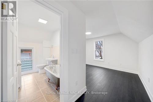 115 West Main Street, Welland, ON - Indoor Photo Showing Other Room