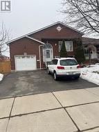 92 BLENHEIM DRIVE Hamilton, ON L8E 1W5