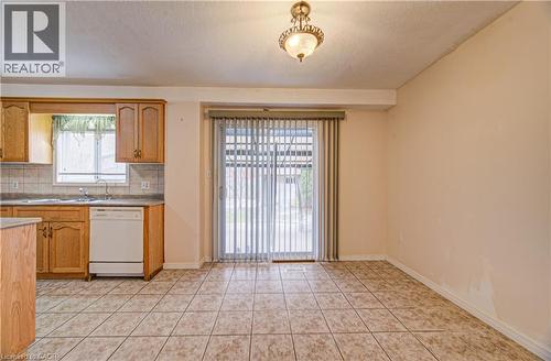 93 Edgemere Drive, Cambridge, ON - Indoor Photo Showing Kitchen
