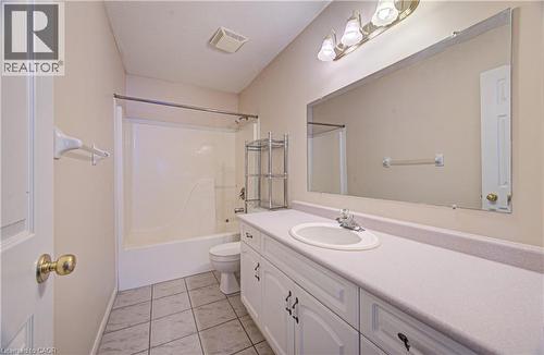 93 Edgemere Drive, Cambridge, ON - Indoor Photo Showing Bathroom