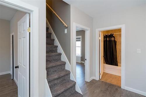 506 Simcoe St, Winnipeg, MB 