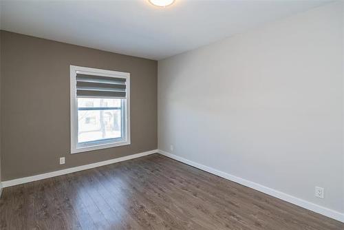 506 Simcoe St, Winnipeg, MB 