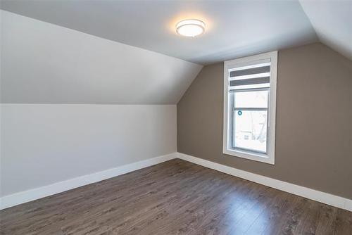 506 Simcoe St, Winnipeg, MB 