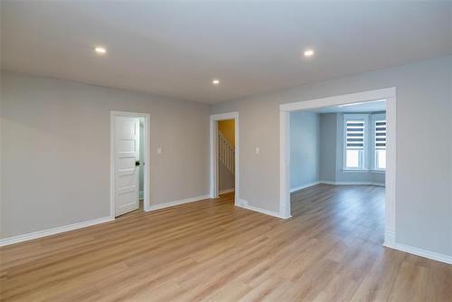 506 Simcoe St, Winnipeg, MB 