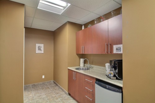 Cuisinette - Rdc-1235 3E Avenue, Val-D'Or, QC - Indoor Photo Showing Kitchen