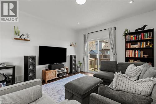292 Keystone Crescent, Hamilton, ON - Indoor Photo Showing Living Room