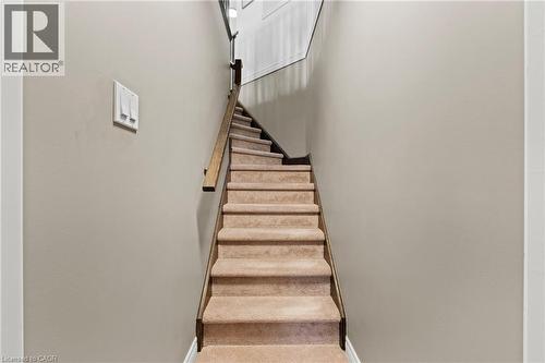 292 Keystone Crescent, Hamilton, ON - Indoor Photo Showing Other Room