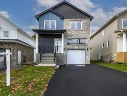 21 Pearlgarden Close  Dartmouth, NS B2X 0C3