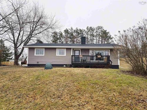 42 Eleventh Street  Trenton, NS B0K 1X0
