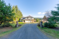 5145 Grouhel Rd Ladysmith, BC V9G 1J4