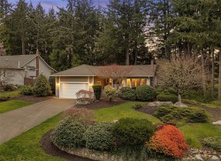 1636 Barrett Dr North Saanich, BC V8L 5A6