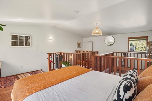 19-1002 Peninsula Rd, Ucluelet, BC - Indoor Photo Showing Bedroom