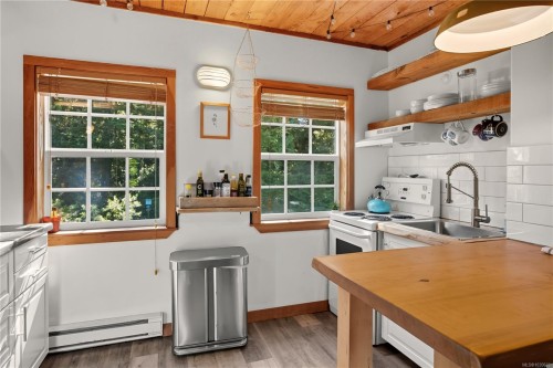 19-1002 Peninsula Rd, Ucluelet, BC - Indoor