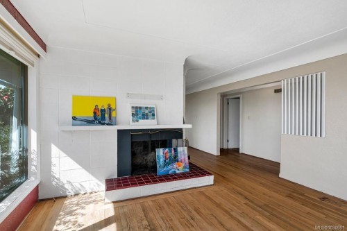 406 Beach Dr, Oak Bay, BC 