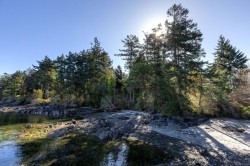 2218 Dolphin Rd North Saanich, BC V8L 5Y7