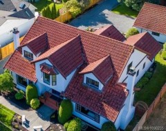 158 Crescent Rd EASTQualicum Beach, BC V9K 1L6