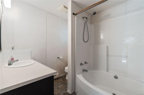 850 Carson Rd, Qualicum Beach, BC 