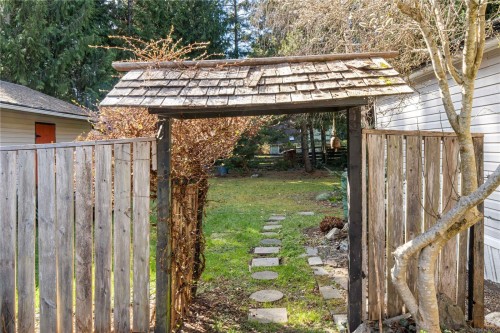 850 Carson Rd, Qualicum Beach, BC 