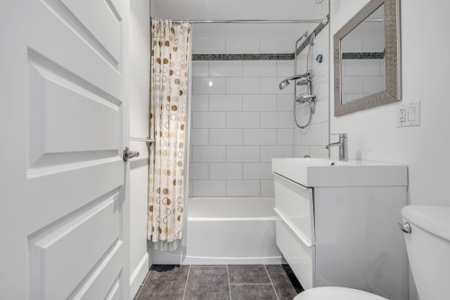 Salle de bains - 10-600 Av. Wilfrid-Laurier, Québec (La Cité-Limoilou), QC - Indoor Photo Showing Bathroom