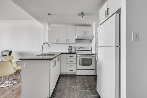 Cuisine - 10-600 Av. Wilfrid-Laurier, Québec (La Cité-Limoilou), QC - Indoor Photo Showing Kitchen