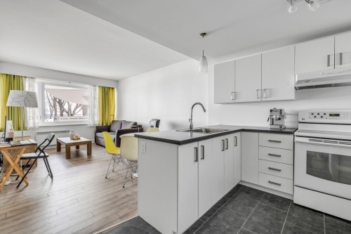 Vue d'ensemble - 10-600 Av. Wilfrid-Laurier, Québec (La Cité-Limoilou), QC - Indoor Photo Showing Kitchen