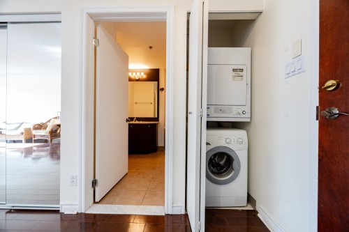 Salle de lavage - 406-1455 Rue Towers, Montréal (Ville-Marie), QC - Indoor Photo Showing Laundry Room