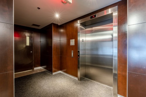 Ascenseur - 406-1455 Rue Towers, Montréal (Ville-Marie), QC - Indoor Photo Showing Other Room