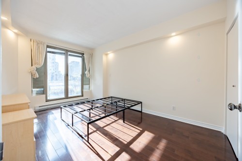 Chambre à coucher - 406-1455 Rue Towers, Montréal (Ville-Marie), QC - Indoor Photo Showing Other Room