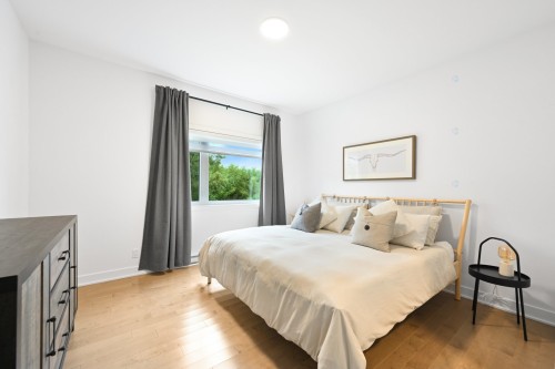 Bedroom - 94 Rue Paquin, Saint-Jean-Sur-Richelieu, QC - Indoor Photo Showing Bedroom