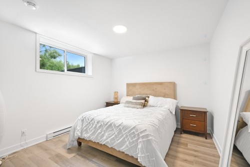 Bedroom - 94 Rue Paquin, Saint-Jean-Sur-Richelieu, QC - Indoor Photo Showing Bedroom