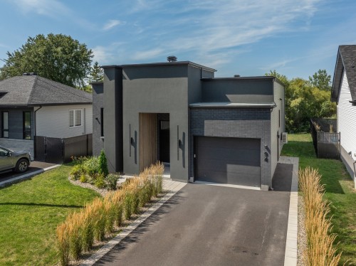 Front of Structure - 94 Rue Paquin, Saint-Jean-Sur-Richelieu, QC - Outdoor