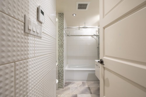 Bathroom - 2141 Rue De Maricourt, Montréal (Le Sud-Ouest), QC - Indoor Photo Showing Bathroom