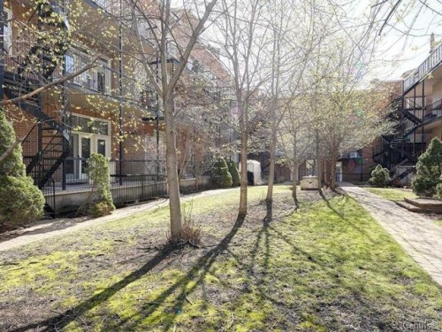 Garage - 6-1060 Rue Ste-Élisabeth, Montréal (Ville-Marie), QC - Outdoor