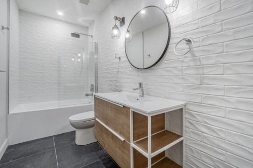 Salle de bains - 4319 Rue Parthenais, Montréal (Le Plateau-Mont-Royal), QC - Indoor Photo Showing Bathroom