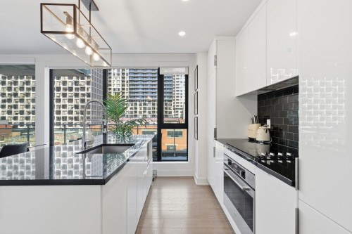 Cuisine - 506-1165 Rue Wellington, Montréal (Le Sud-Ouest), QC - Indoor Photo Showing Kitchen With Upgraded Kitchen