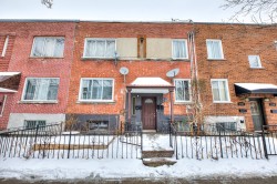 7769  - 7771 Av. Stuart Montréal (Villeray/Saint-Michel/Parc-Extension), QC H3N 2R7