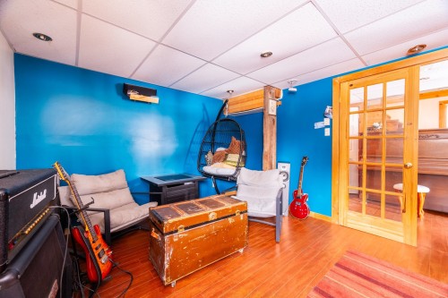 Salon - 1 Ch. Du Lac-Des-Plaines, Saint-Cyrille-De-Lessard, QC 